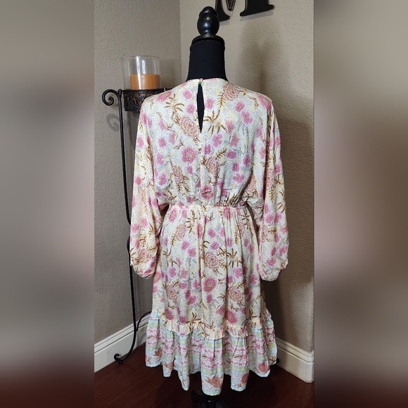 Umgee Romantic Cottage Core Bohemian Floral Ruffle V-Neck Dress. NWT. Size M - Picture 2 of 8